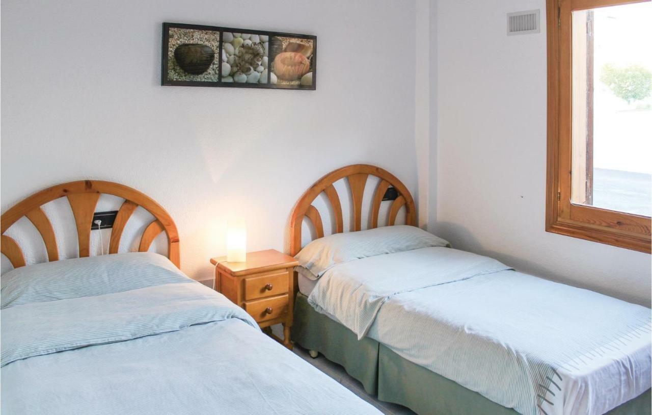 1 Bedroom Gorgeous Apartment In 罗雅勒斯 外观 照片